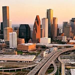 Meet your Posher, Levi